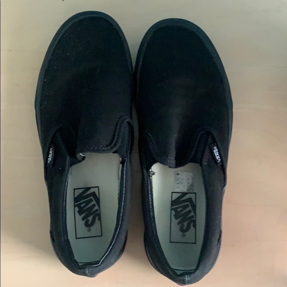 Shoes - Picture 3 of 4